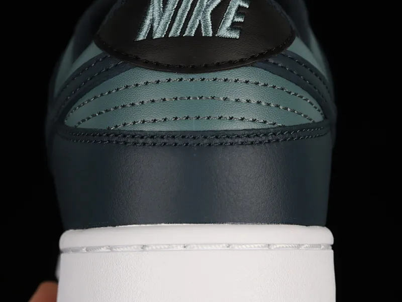 All categories Nk SB Dunk Series Nk SB Dunk Low low-top sneakers #ZG version Nk Dunk Low dark blue dark green SB low-top sports and leisure sneakers DR9705-300